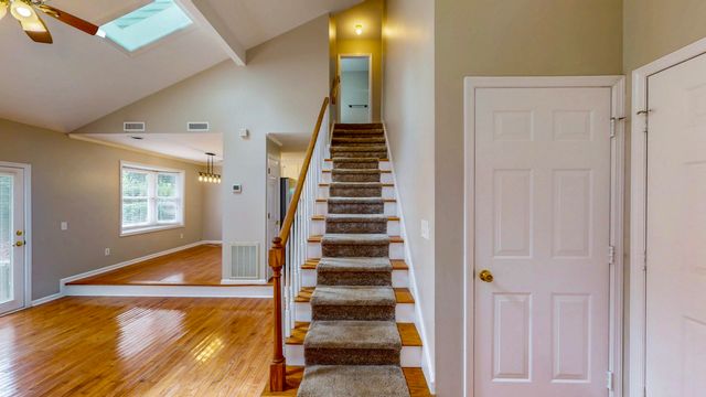 150 Courtyard Lane NE, Cleveland, TN 37312