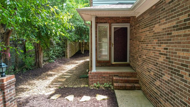 150 Courtyard Lane NE, Cleveland, TN 37312