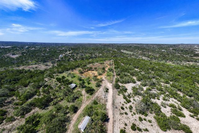000 Spring Valley DR, Dripping Springs, TX 78620