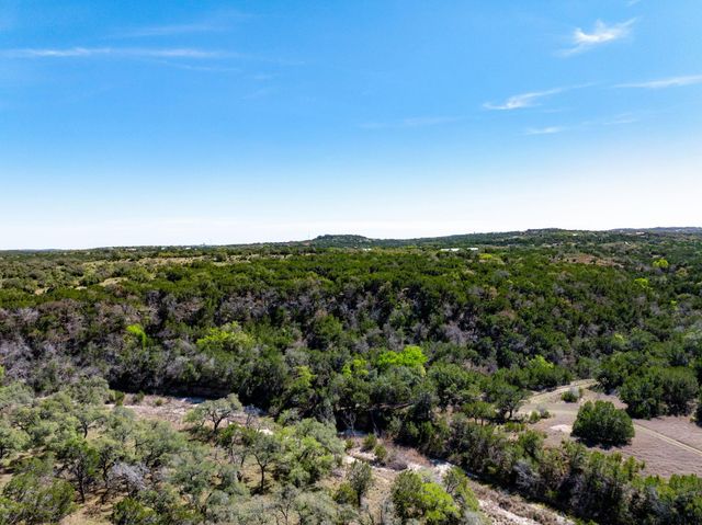 000 Spring Valley DR, Dripping Springs, TX 78620