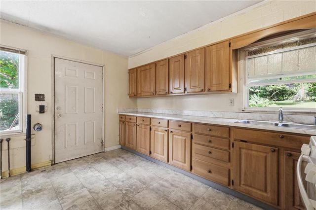 705 N 81st Terrace, Kansas City, KS 66112