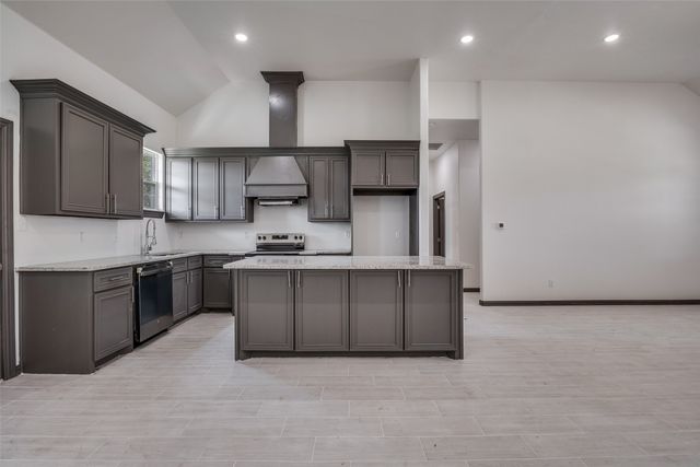 701 Lakeland Drive, West Tawakoni, TX 75474