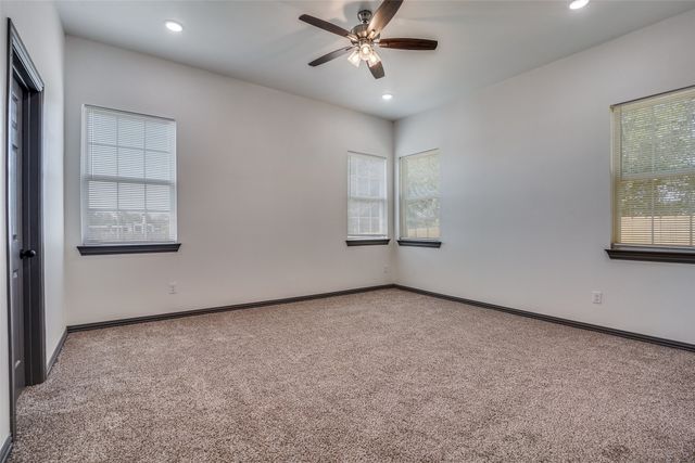 701 Lakeland Drive, West Tawakoni, TX 75474