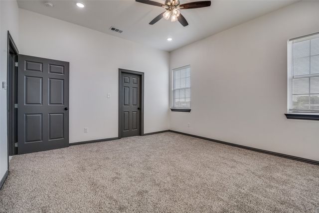 701 Lakeland Drive, West Tawakoni, TX 75474