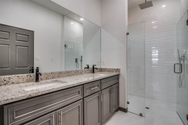 701 Lakeland Drive, West Tawakoni, TX 75474
