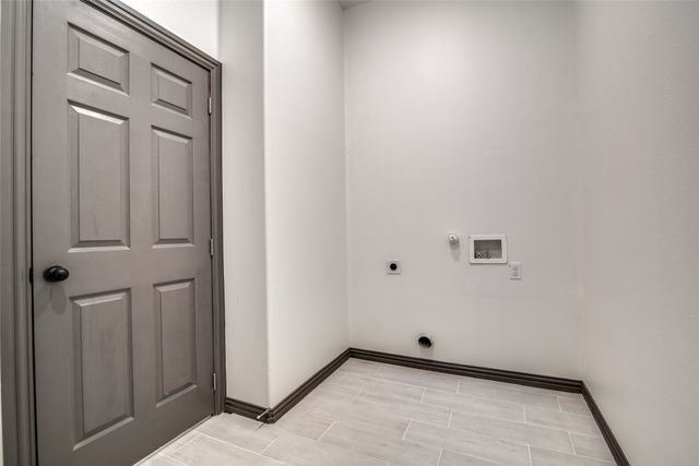 701 Lakeland Drive, West Tawakoni, TX 75474