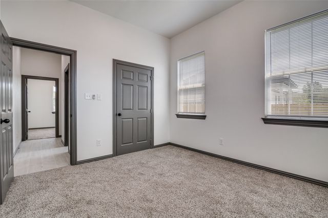 701 Lakeland Drive, West Tawakoni, TX 75474