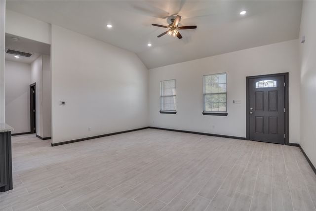701 Lakeland Drive, West Tawakoni, TX 75474