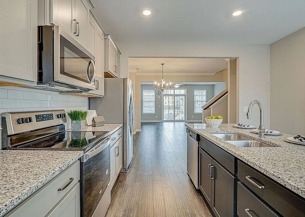 2400 Arden Village Dr Unit C, Columbia, TN 38401