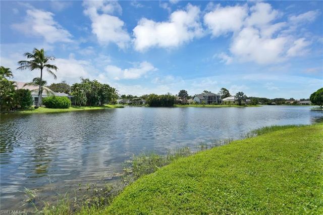 1982 Crown Pointe BLVD, Naples, FL 34112