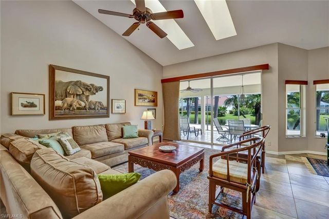 1982 Crown Pointe BLVD, Naples, FL 34112