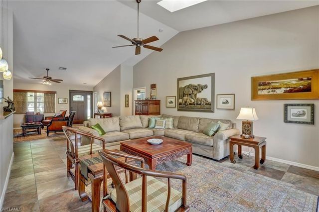 1982 Crown Pointe BLVD, Naples, FL 34112