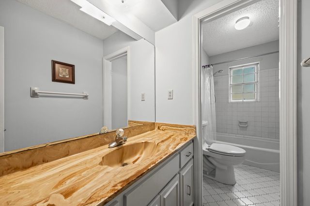 3556 EVENING LIGHT DR, Bartlett, TN 38135