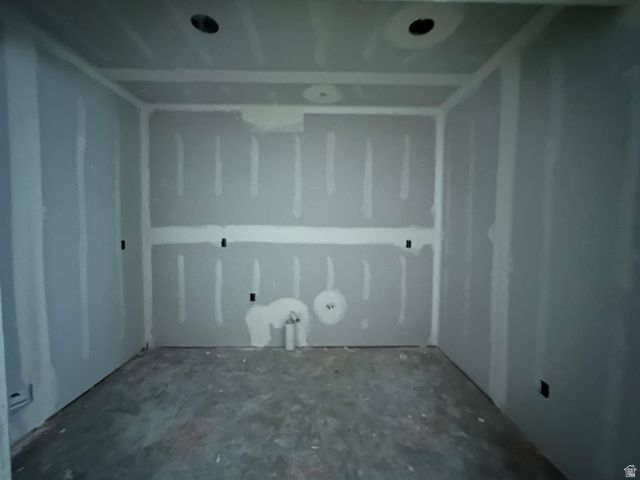 2136 N 725 W, Centerville, UT 84014