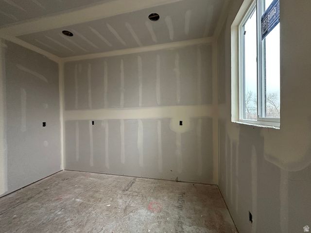 2136 N 725 W, Centerville, UT 84014