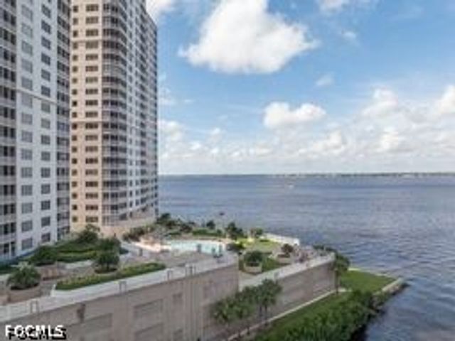 2090 W First ST I2409, Fort Myers, FL 33901