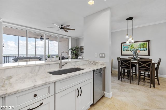 2090 W First ST I2409, Fort Myers, FL 33901