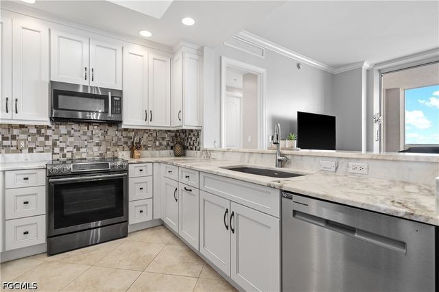 2090 W First ST I2409, Fort Myers, FL 33901