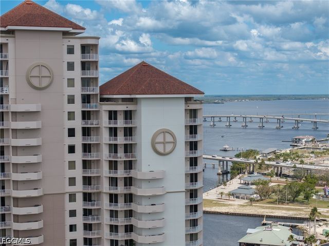 2090 W First ST I2409, Fort Myers, FL 33901