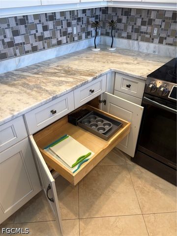 2090 W First ST I2409, Fort Myers, FL 33901