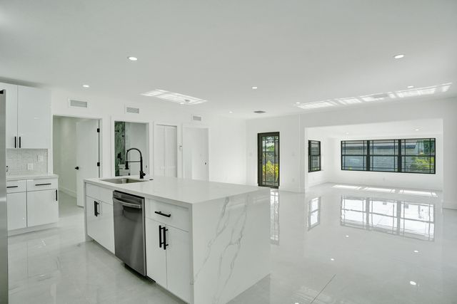 3234 Taft Street, Hollywood, FL 33021