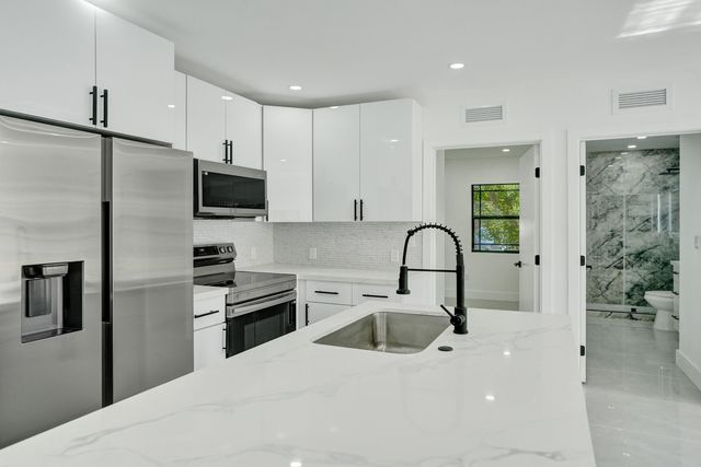 3234 Taft Street, Hollywood, FL 33021