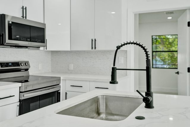 3234 Taft Street, Hollywood, FL 33021