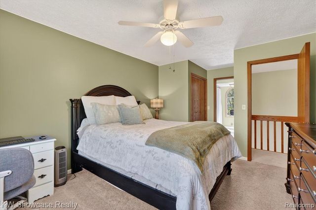 6626 Ridgeview Drive, Clarkston, MI 48346