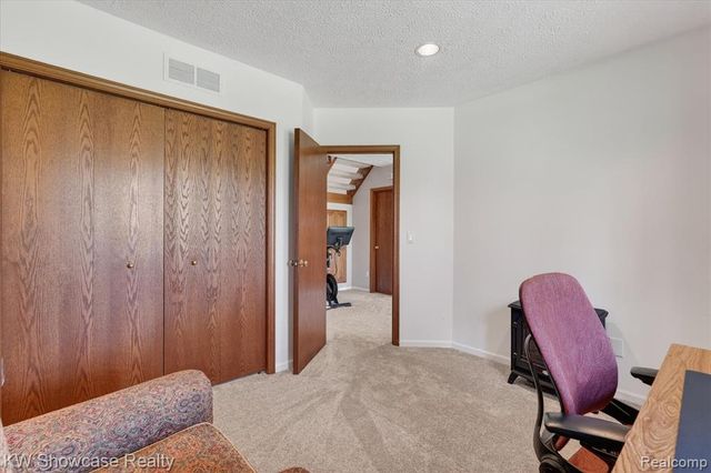 6626 Ridgeview Drive, Clarkston, MI 48346