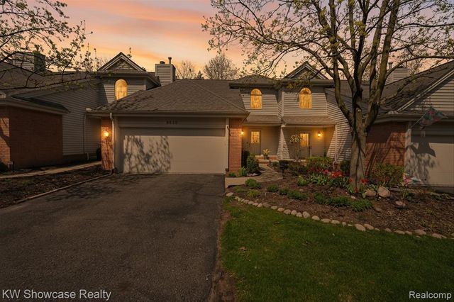 6626 Ridgeview Drive, Clarkston, MI 48346
