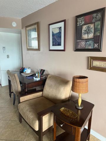 8220 Sunrise Lakes Blvd 309, Sunrise, FL 33322