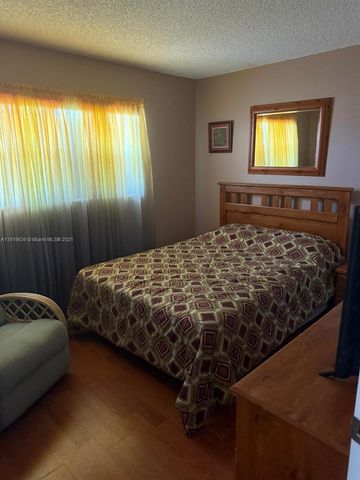 8220 Sunrise Lakes Blvd 309, Sunrise, FL 33322