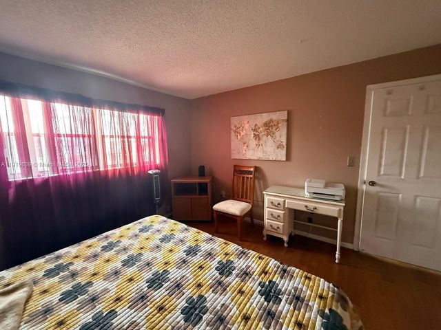 8220 Sunrise Lakes Blvd 309, Sunrise, FL 33322