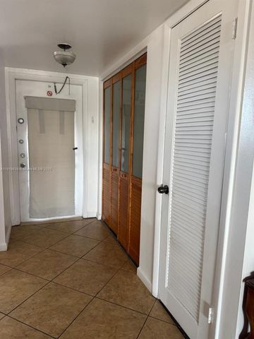 8220 Sunrise Lakes Blvd 309, Sunrise, FL 33322