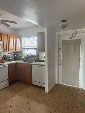 8220 Sunrise Lakes Blvd 309, Sunrise, FL 33322