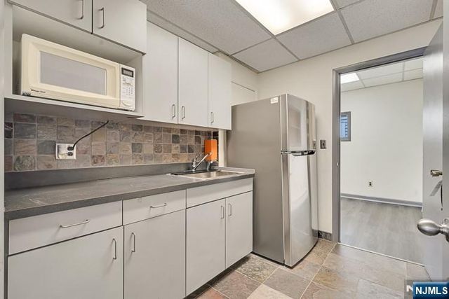 107 Stuyvesant Avenue 2nd Fl, Lyndhurst, NJ 07071