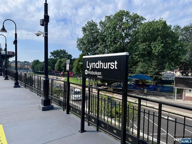 107 Stuyvesant Avenue 2nd Fl, Lyndhurst, NJ 07071