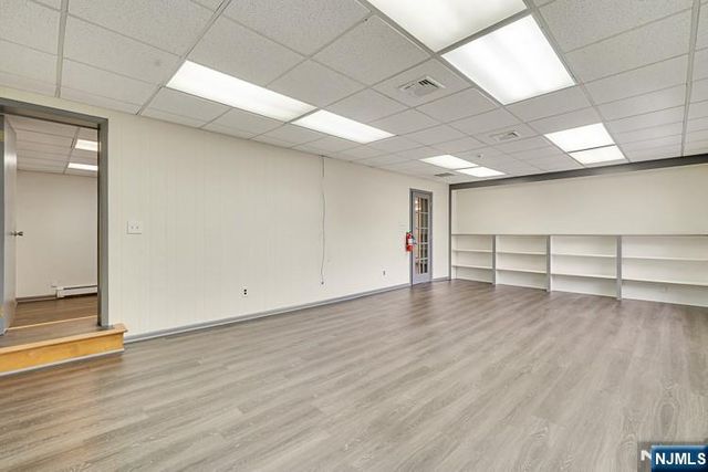 107 Stuyvesant Avenue 2nd Fl, Lyndhurst, NJ 07071