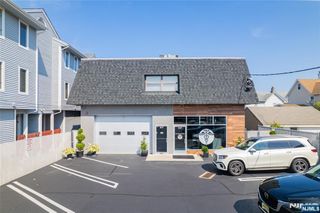 107 Stuyvesant Avenue 2nd Fl, Lyndhurst, NJ 07071