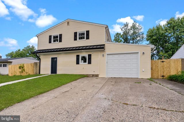 35 THIMBLEBERRY LN, Levittown, PA 19054