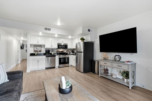 403 Veterans Boulevard F-13, Branson, MO 65616