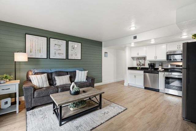 403 Veterans Boulevard F-13, Branson, MO 65616