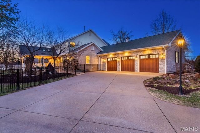 4037 S Lindbergh Boulevard, Sunset Hills, MO 63127