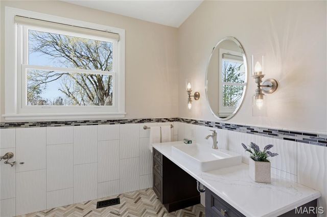 4037 S Lindbergh Boulevard, Sunset Hills, MO 63127