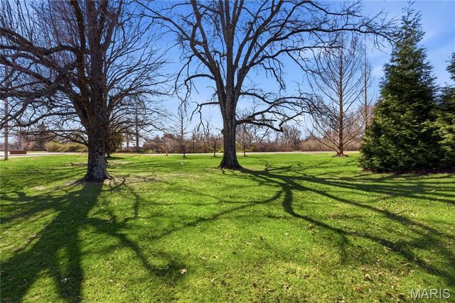 4037 S Lindbergh Boulevard, Sunset Hills, MO 63127