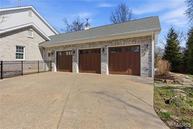 4037 S Lindbergh Boulevard, Sunset Hills, MO 63127