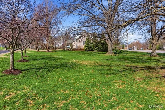 4037 S Lindbergh Boulevard, Sunset Hills, MO 63127