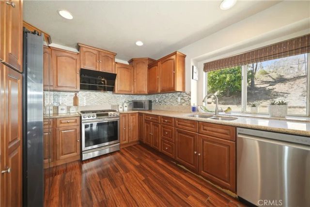 11932 Verona Drive, Fontana, CA 92337