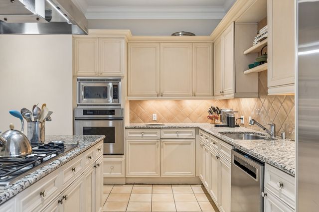 2828 Hood Street 707, Dallas, TX 75219