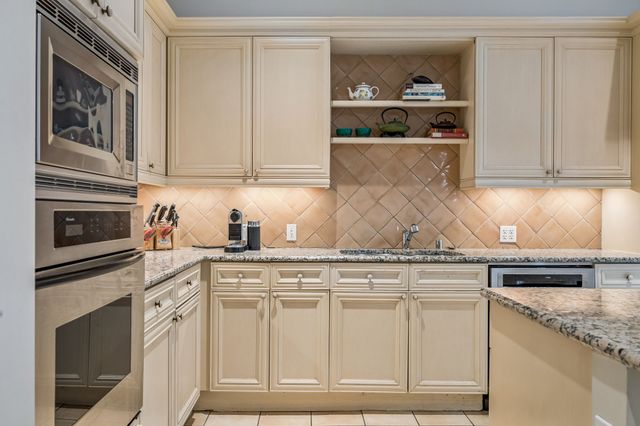 2828 Hood Street 707, Dallas, TX 75219